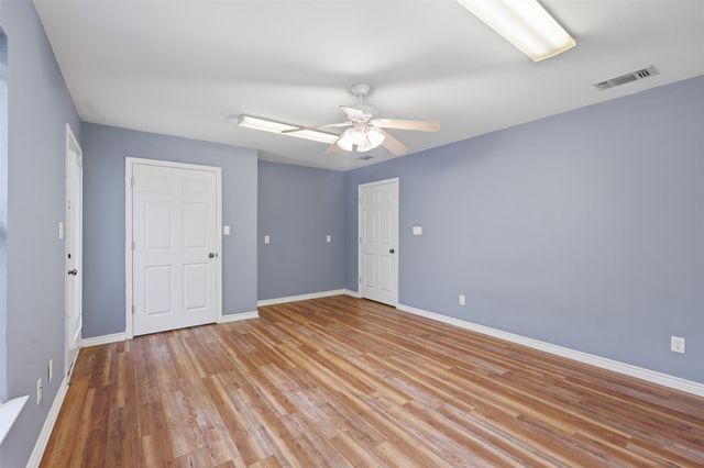 565 W El Dorado Drive, Scroggins, TX 75480