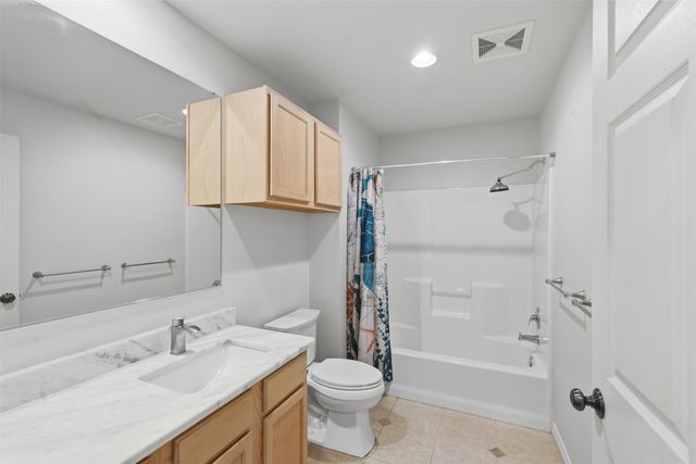 565 W El Dorado Drive, Scroggins, TX 75480