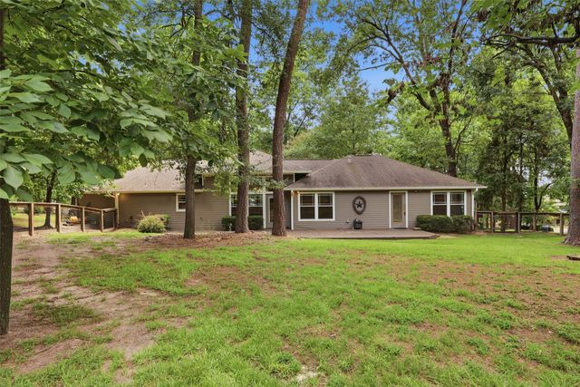 565 W El Dorado Drive, Scroggins, TX 75480
