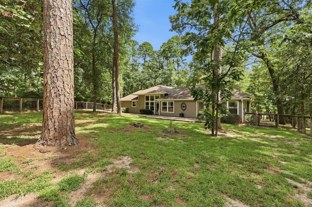 565 W El Dorado Drive, Scroggins, TX 75480