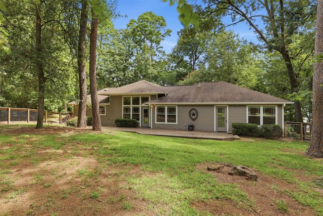 565 W El Dorado Drive, Scroggins, TX 75480