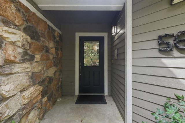 565 W El Dorado Drive, Scroggins, TX 75480