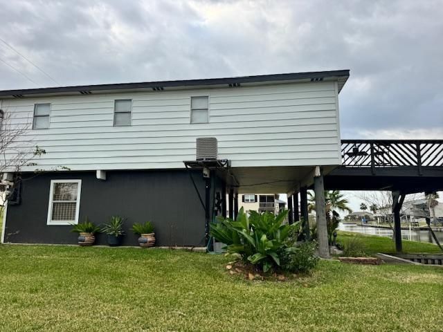 1571 Blue Water Drive, Freeport, TX 77541