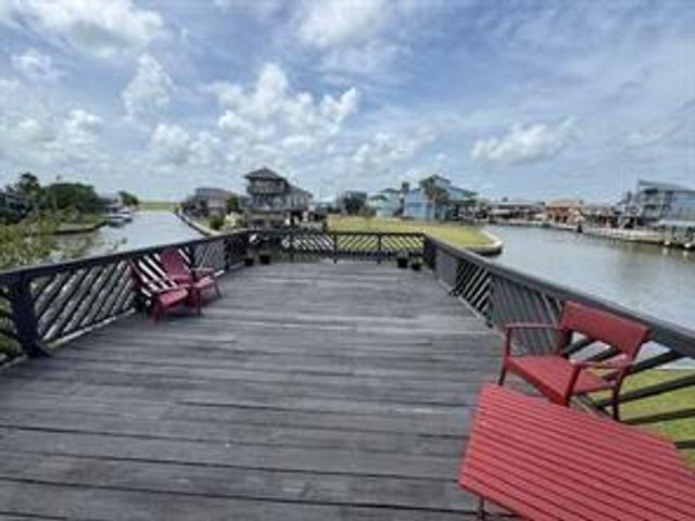 1571 Blue Water Drive, Freeport, TX 77541