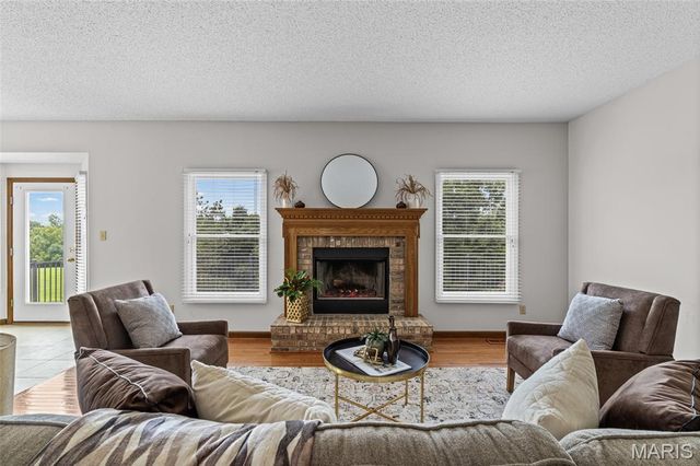 195 England Drive, O'fallon, MO 63366