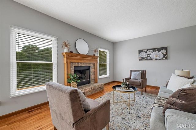 195 England Drive, O'fallon, MO 63366
