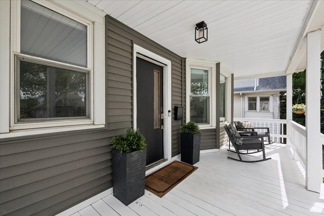 1124 Lathrop Avenue, Forest Park, IL 60130