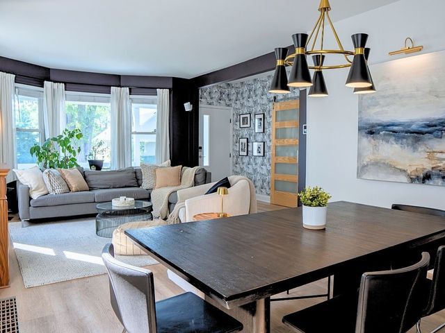 1124 Lathrop Avenue, Forest Park, IL 60130