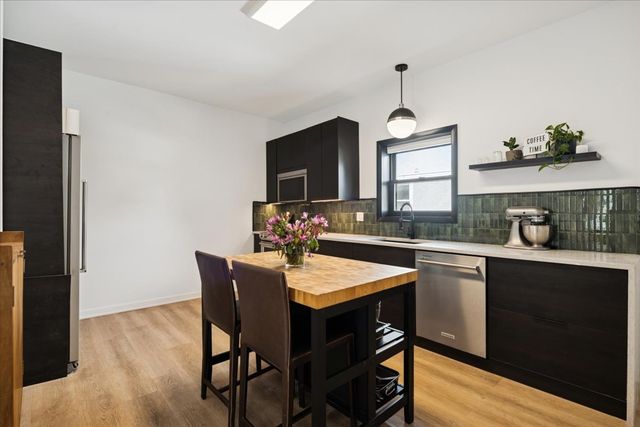 1124 Lathrop Avenue, Forest Park, IL 60130