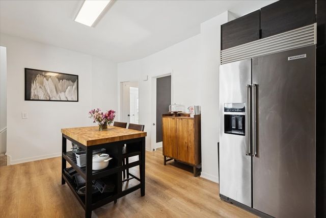 1124 Lathrop Avenue, Forest Park, IL 60130