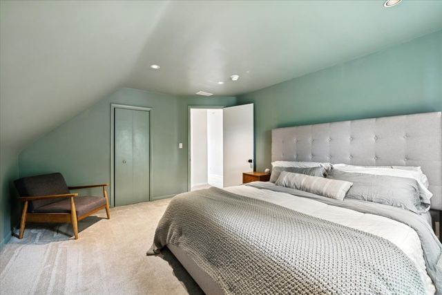 1124 Lathrop Avenue, Forest Park, IL 60130