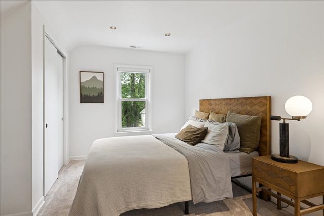 1124 Lathrop Avenue, Forest Park, IL 60130