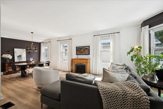 1124 Lathrop Avenue, Forest Park, IL 60130