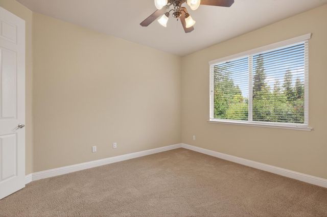 8221 Ashcrest Ln, Fair Oaks, CA 95628