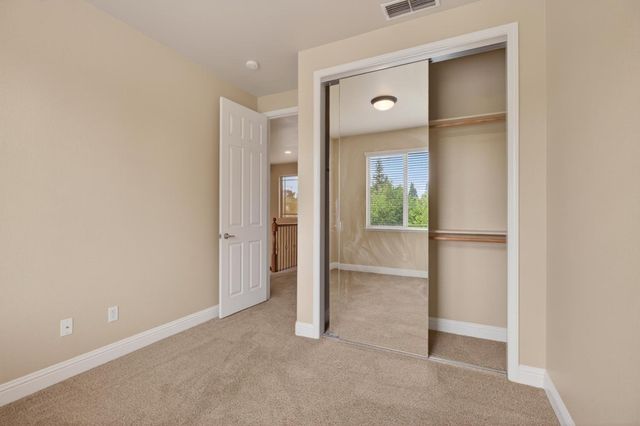 8221 Ashcrest Ln, Fair Oaks, CA 95628