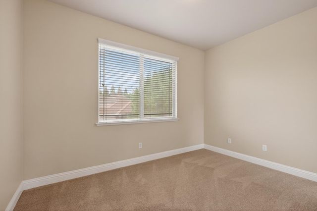 8221 Ashcrest Ln, Fair Oaks, CA 95628