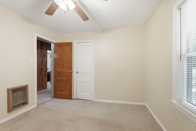1821 Little Marrowbone Rd, Ashland City, TN 37015