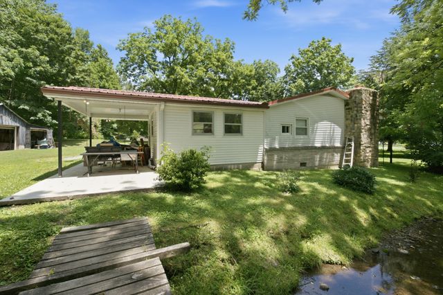 1821 Little Marrowbone Rd, Ashland City, TN 37015