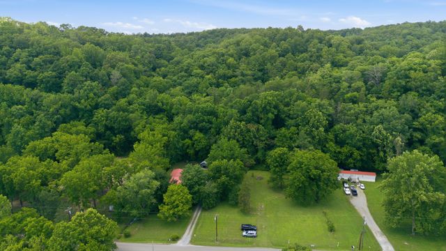 1821 Little Marrowbone Rd, Ashland City, TN 37015
