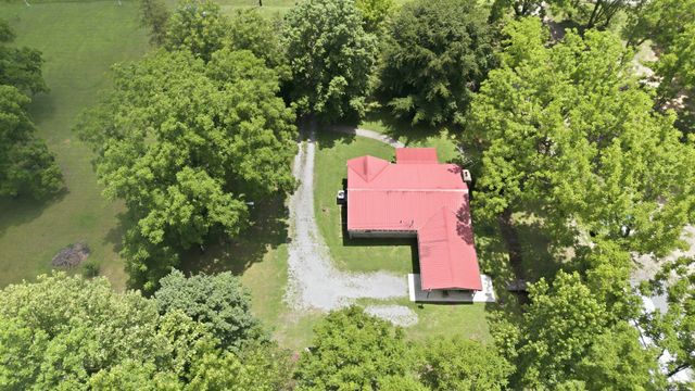 1821 Little Marrowbone Rd, Ashland City, TN 37015