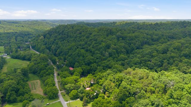 1821 Little Marrowbone Rd, Ashland City, TN 37015
