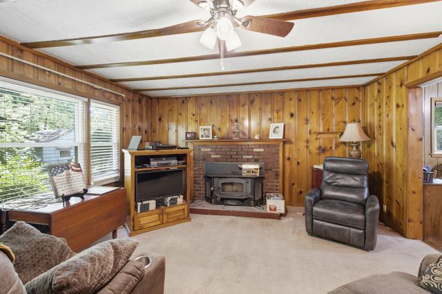 1821 Little Marrowbone Rd, Ashland City, TN 37015
