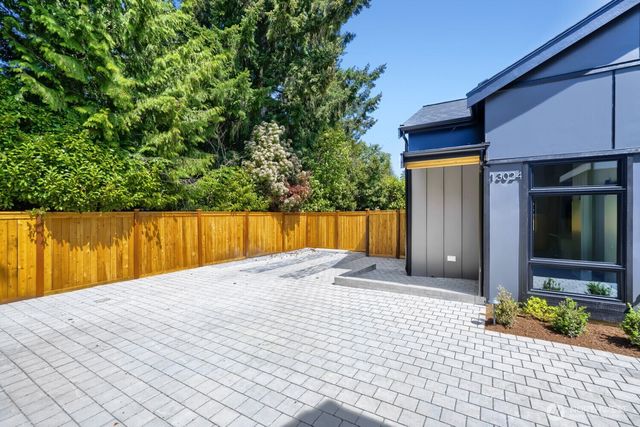 13024 Corliss Avenue N, Seattle, WA 98133