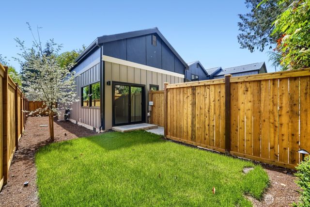 13024 Corliss Avenue N, Seattle, WA 98133