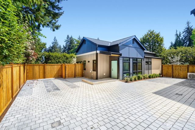 13024 Corliss Avenue N, Seattle, WA 98133