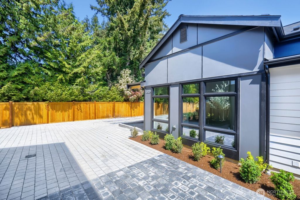 13024 Corliss Avenue N, Seattle, WA 98133