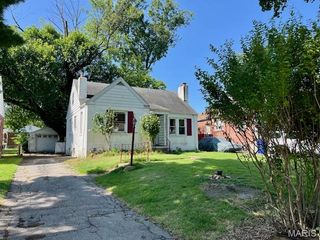 8354 Orchard Avenue, St Louis, MO 63132