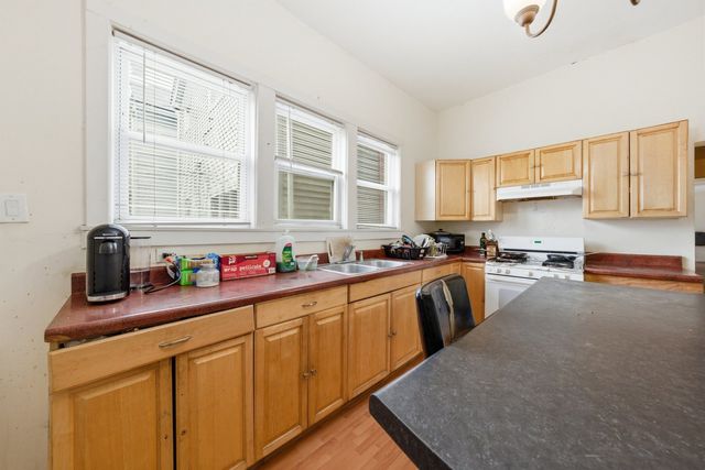 2643 S Hillock Avenue, Chicago, IL 60608