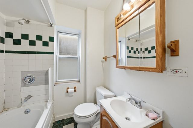 2643 S Hillock Avenue, Chicago, IL 60608