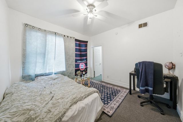 2643 S Hillock Avenue, Chicago, IL 60608