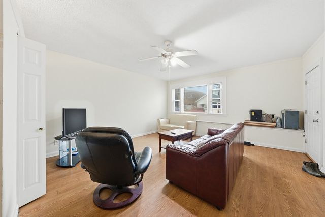 2643 S Hillock Avenue, Chicago, IL 60608