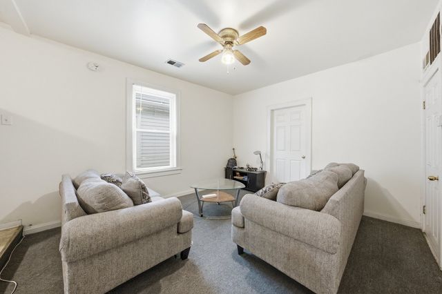 2643 S Hillock Avenue, Chicago, IL 60608