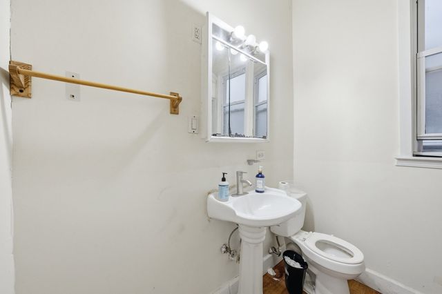 2643 S Hillock Avenue, Chicago, IL 60608