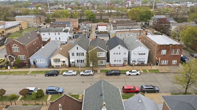 2643 S Hillock Avenue, Chicago, IL 60608