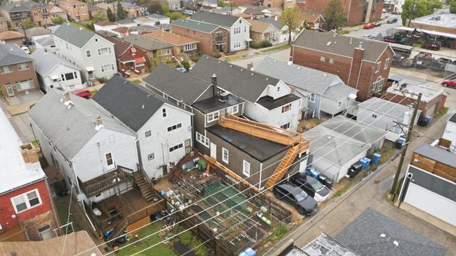 2643 S Hillock Avenue, Chicago, IL 60608