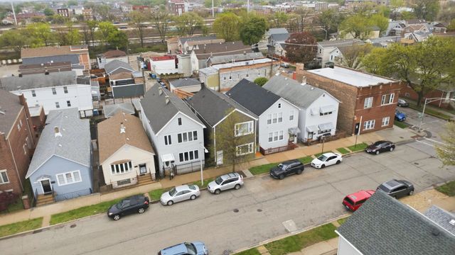 2643 S Hillock Avenue, Chicago, IL 60608