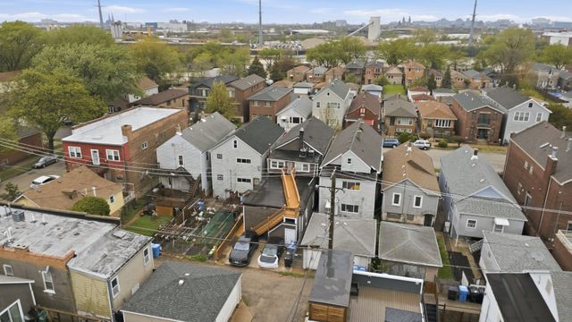 2643 S Hillock Avenue, Chicago, IL 60608