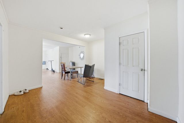 2643 S Hillock Avenue, Chicago, IL 60608