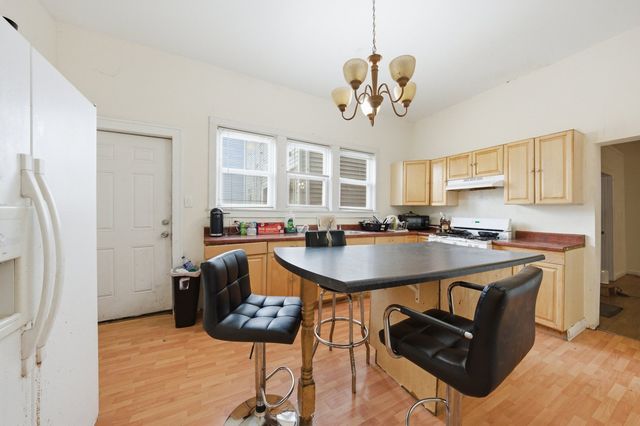 2643 S Hillock Avenue, Chicago, IL 60608