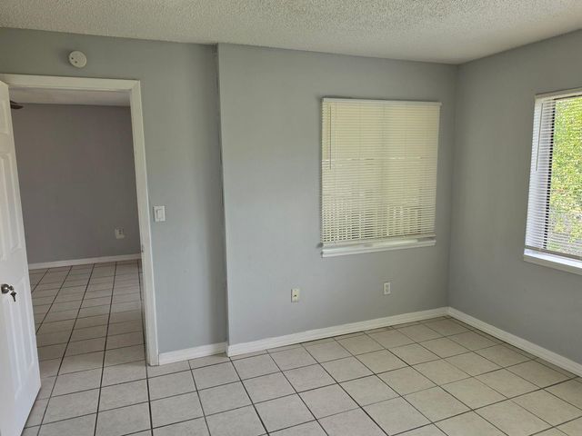 2526 S OAK AVENUE A, Sanford, FL 32773