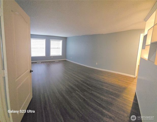 3925 SW 317 th Street, Federal Way, WA 98023