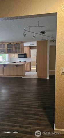 3925 SW 317 th Street, Federal Way, WA 98023