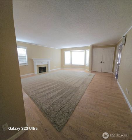 3925 SW 317 th Street, Federal Way, WA 98023