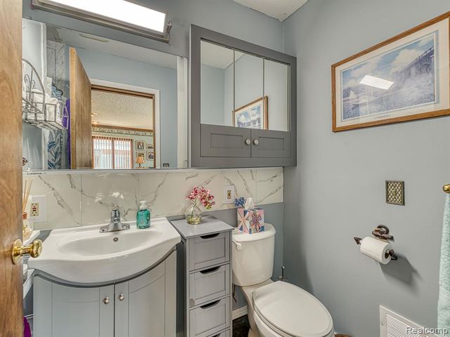 11817 Moran Street, Taylor, MI 48180
