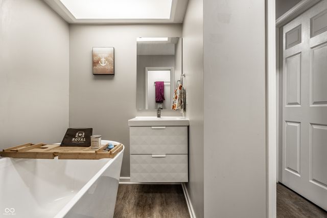 9449 Maple Way, Indianapolis, IN 46268