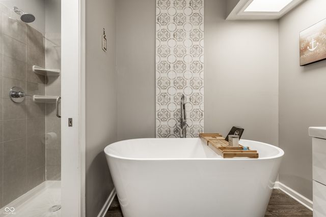 9449 Maple Way, Indianapolis, IN 46268